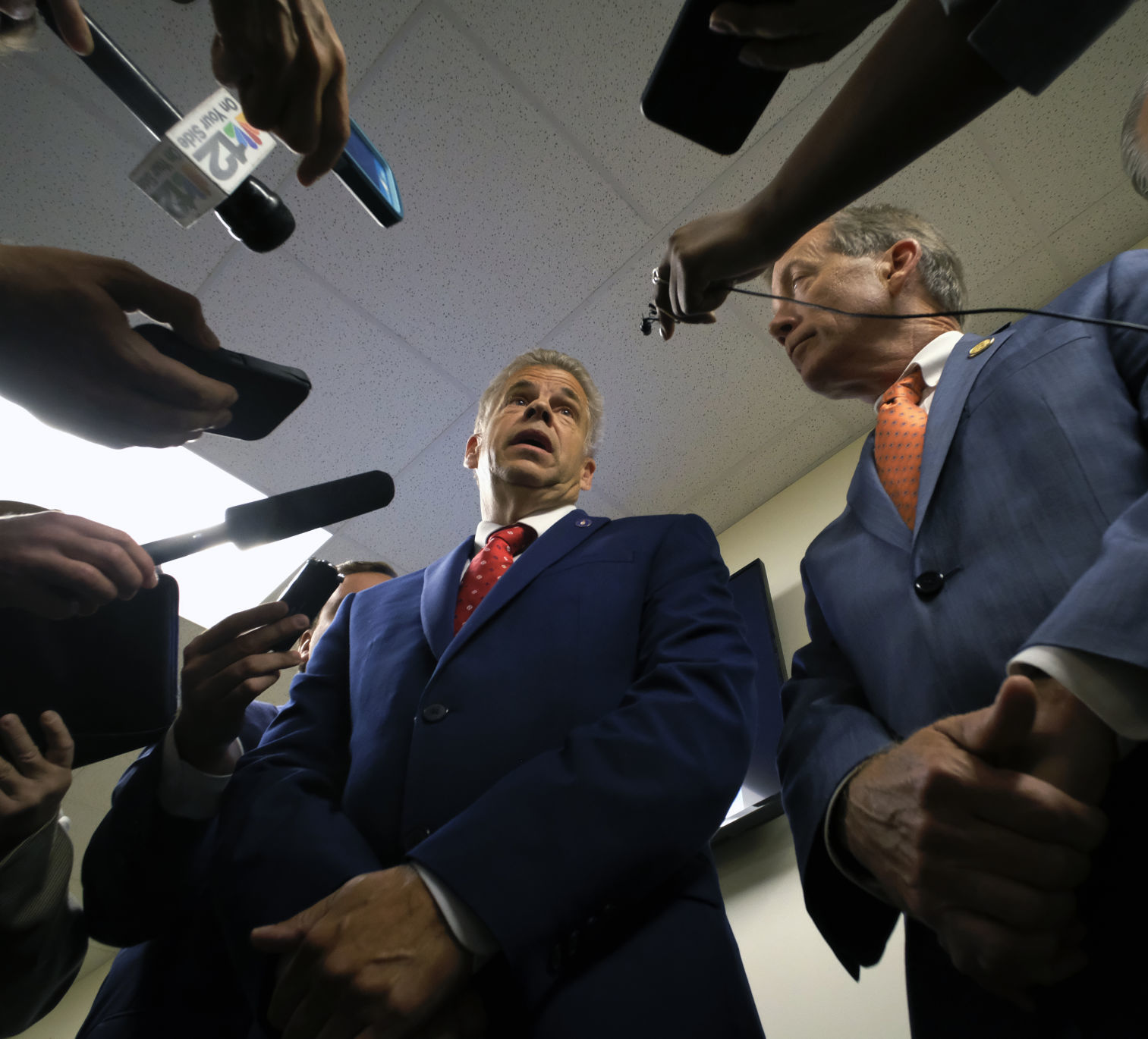 Buy you a mirror, gentlemen Democrats Buy you a mirror, gentlemen Democrats